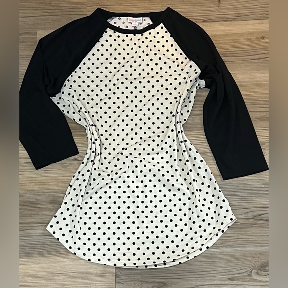 LuLaRoe Randy - Picture 1 of 7